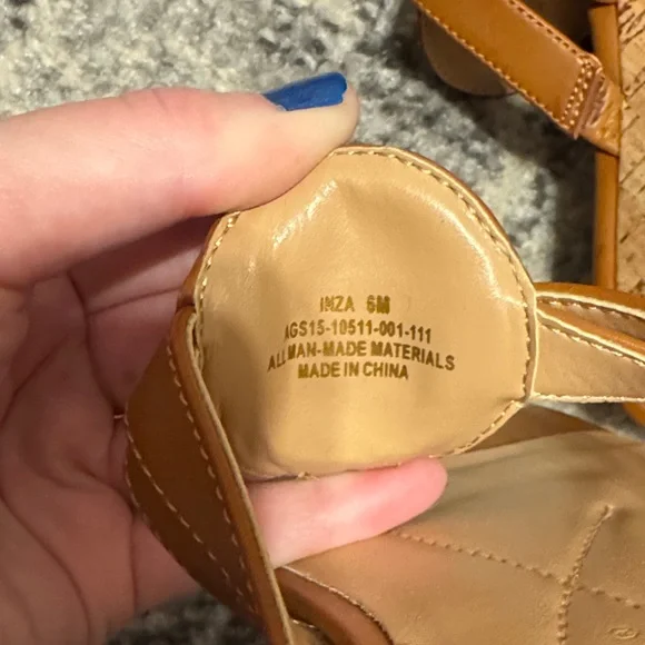 Brown Sandals with Decorative Accents - Picture 3 of 4